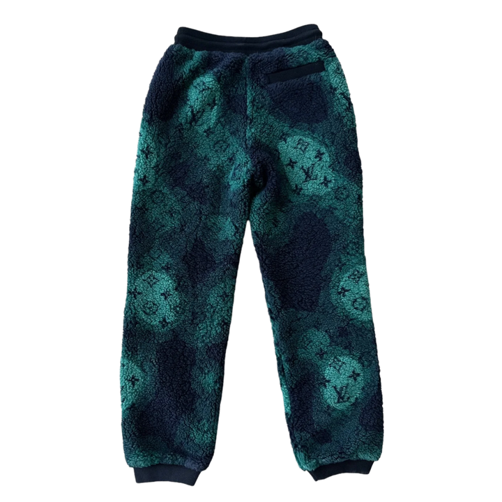 Louis Vuitton &
